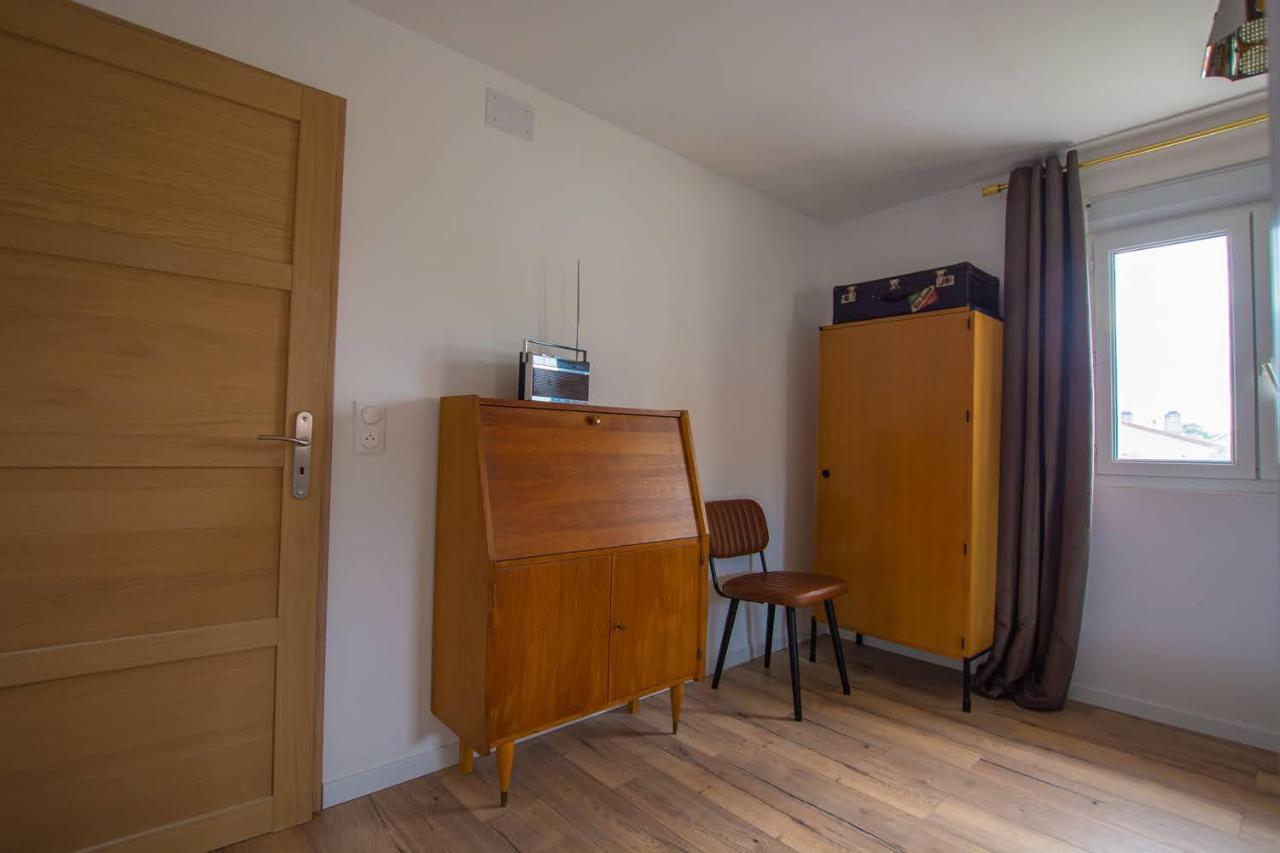 Emilie Une Nuit - 3 Chambres Au 2E Etage - Maison Avec Chats Vandieres  Экстерьер фото