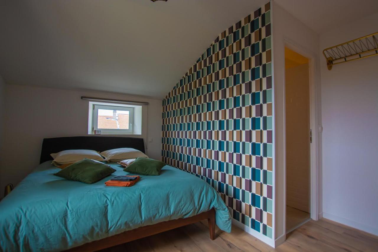 Emilie Une Nuit - 3 Chambres Au 2E Etage - Maison Avec Chats Vandieres  Экстерьер фото